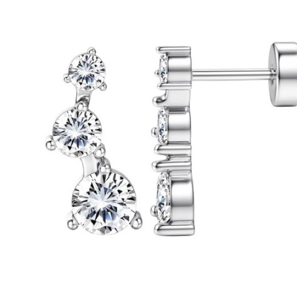 #7 Stainless Steel Silver Stud Earrings - Picture 1 of 9